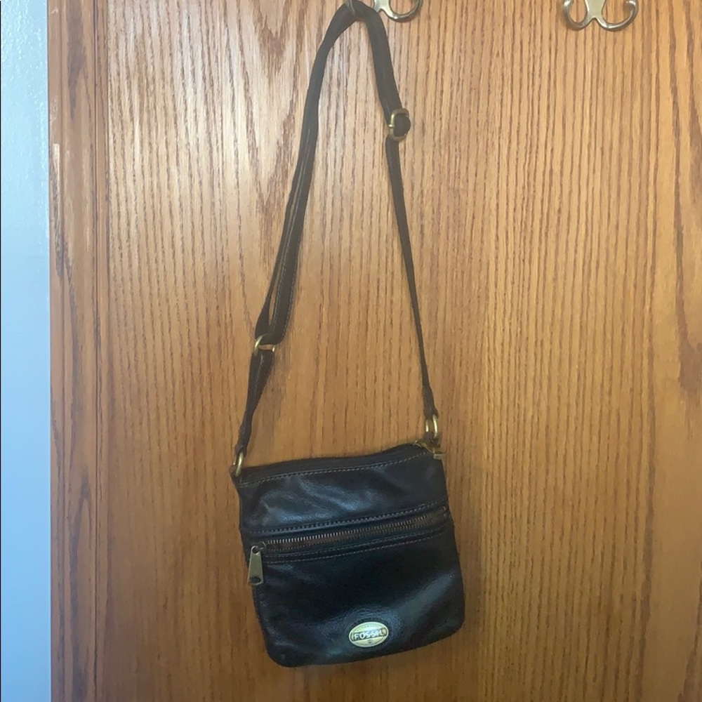 FOSSIL SMALL BLACK CROSSBODY- EUC